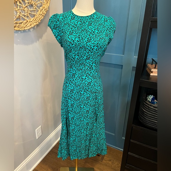 Aqua dress with black animal right. Slit in side. With only once. - Picture 1 of 4